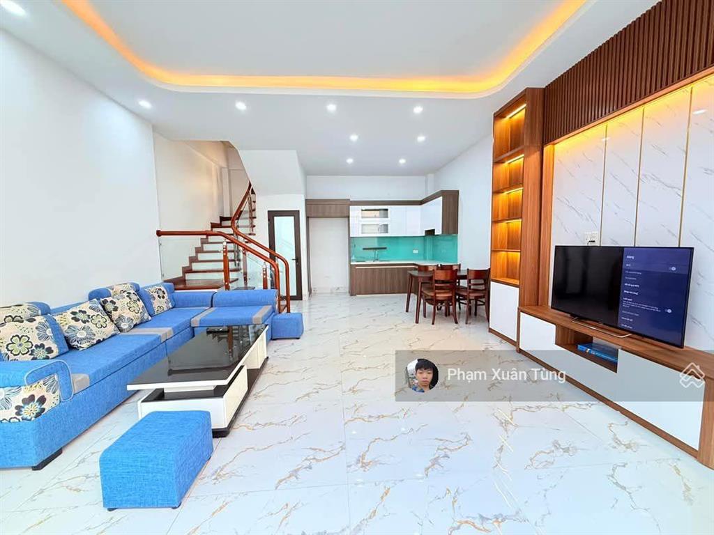 Giá tốt! đội cấn, 2 thoáng, ngõ thông, ôtô gần nhà, quy hoạch ổn định, nhà đẹp ở luôn, 43m²