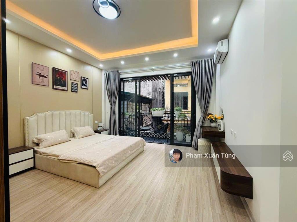 Bán nhà ngọc khánh, ngõ thông, 3 gác đỗ cửa, 1 phút ra phố, xây mới full nt, thoáng sáng, 28m2*5t