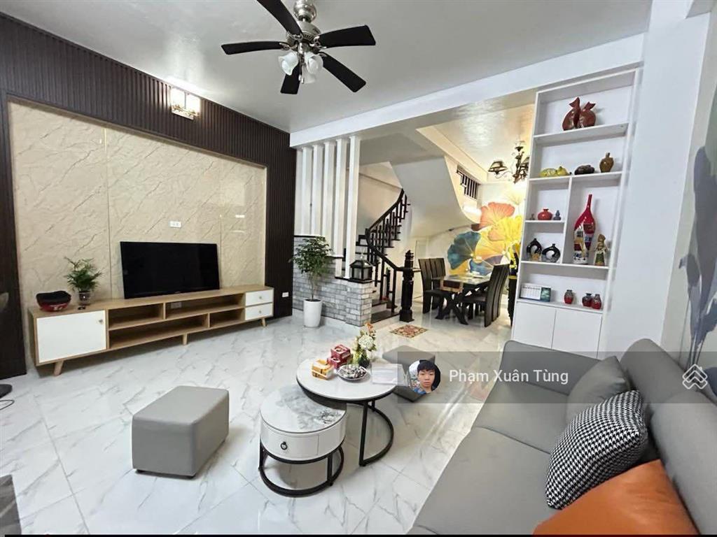 Lạc long quân, dân xây còn mới, ngõ thông, 50m ôtô tránh, 2 thoáng, ở ngay, 36m2*5t