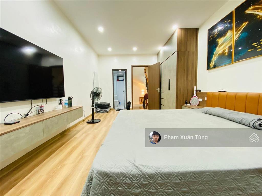 Vip! liễu giai  đội cấn, nhà đẹp, khung cột chắc chắn, ngõ thông, vf3 đỗ cửa, ở ngay, 38m²
