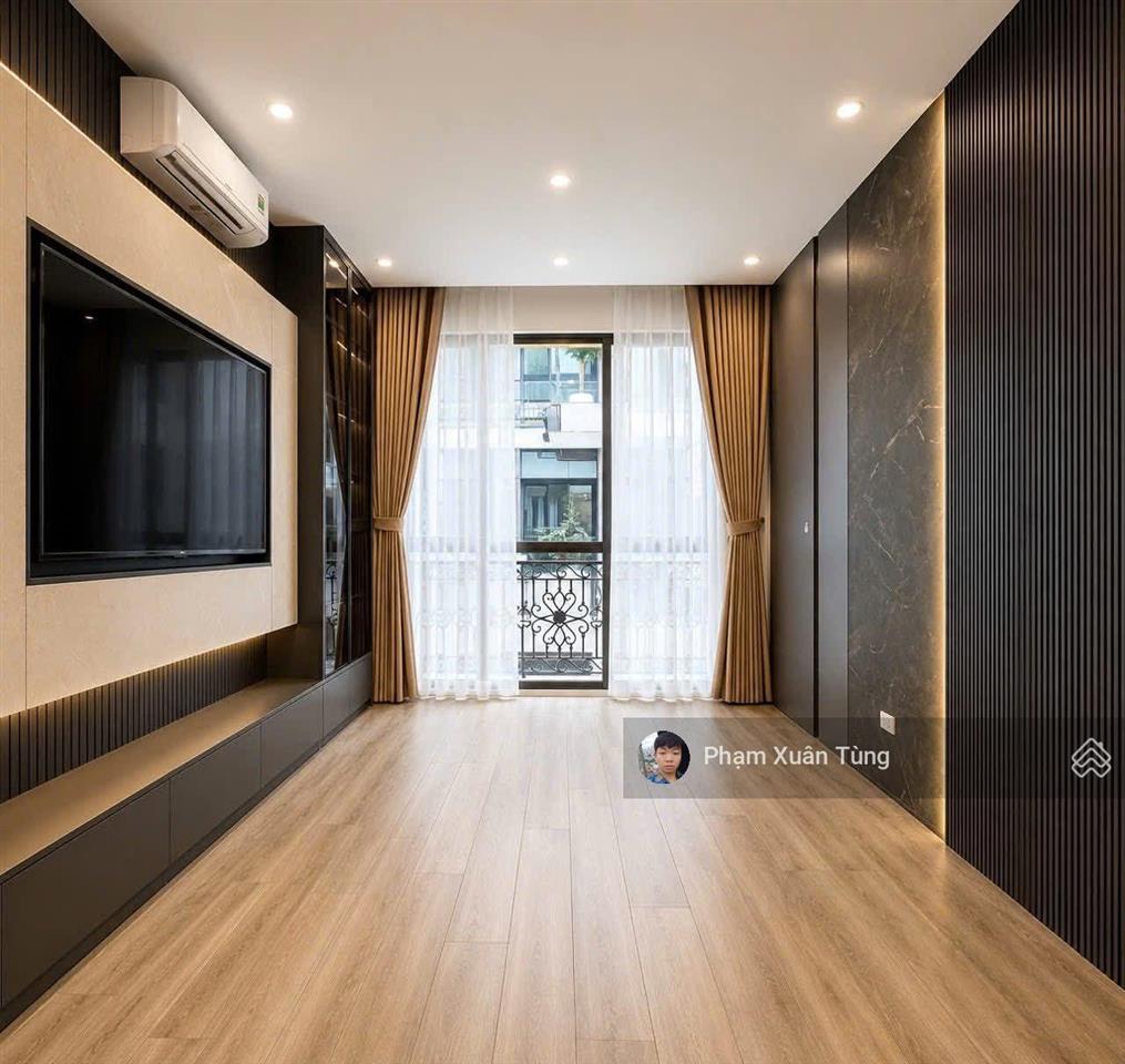 Trung tâm cầu giấy, ngõ ôtô tránh, xây chắc chắn, 70m ôtô ra phố, 2 thoáng, sổ cc, qh ổn định, 43m2