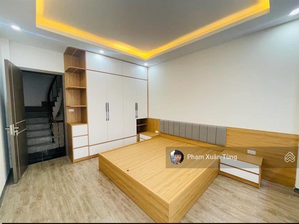 Phân lô cầu giấy, ôtô đỗ cửa, xây chắc, 2 thoáng, nhà đẹp ở luôn, 39m2*5t