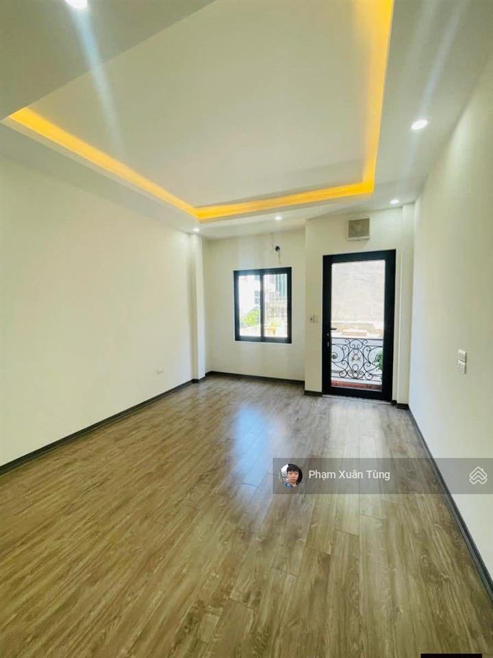 Phân lô cầu giấy, ôtô đỗ cửa, xây chắc, 2 thoáng, nhà đẹp ở luôn, 39m2*5t