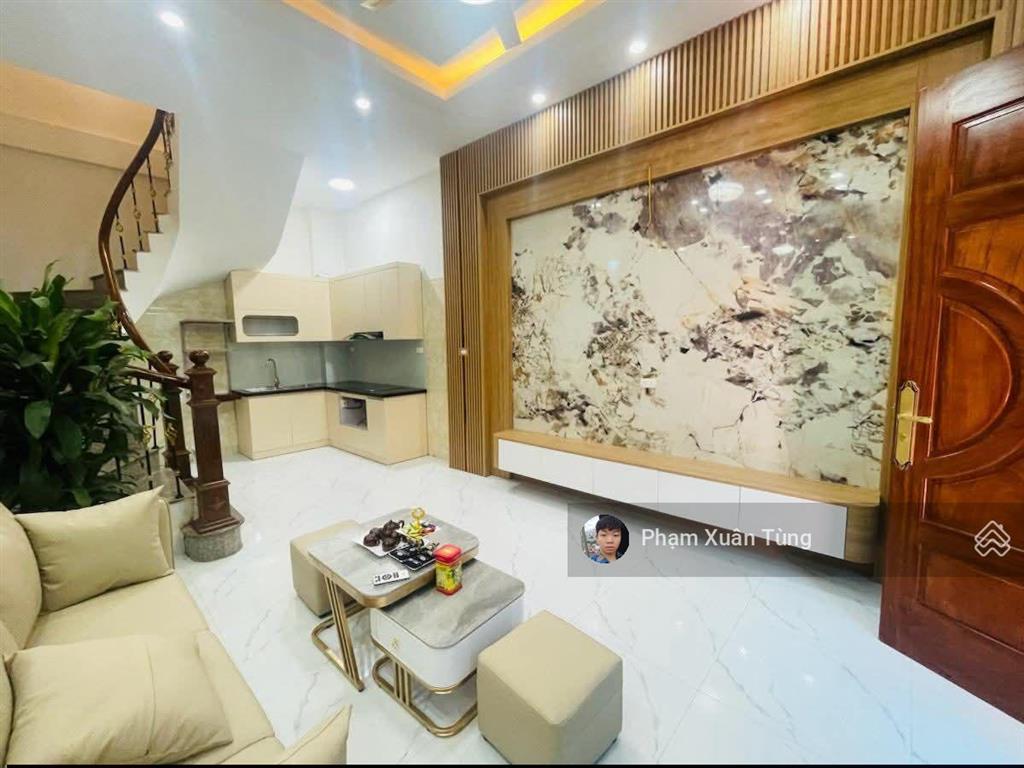 Phân lô cầu giấy, ôtô đỗ cửa, xây chắc, 2 thoáng, nhà đẹp ở luôn, 39m2*5t