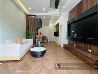 Dịch vọng  xuân thủy, nhà đẹp, xây chắc chắn, ngõ ôtô, 30m ra phố, thoáng, ở luôn, 40m²*5t