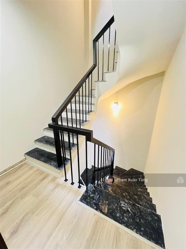 Dịch vọng  xuân thủy, nhà đẹp, xây chắc chắn, ngõ ôtô, 30m ra phố, thoáng, ở luôn, 40m²*5t
