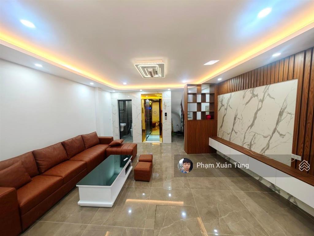 Trung tâm cầu giấy, nhà đẹp thang máy, xây mới, ngõ thông, 30m ra ô tô, 2 thoáng, ở luôn, 39.76m2