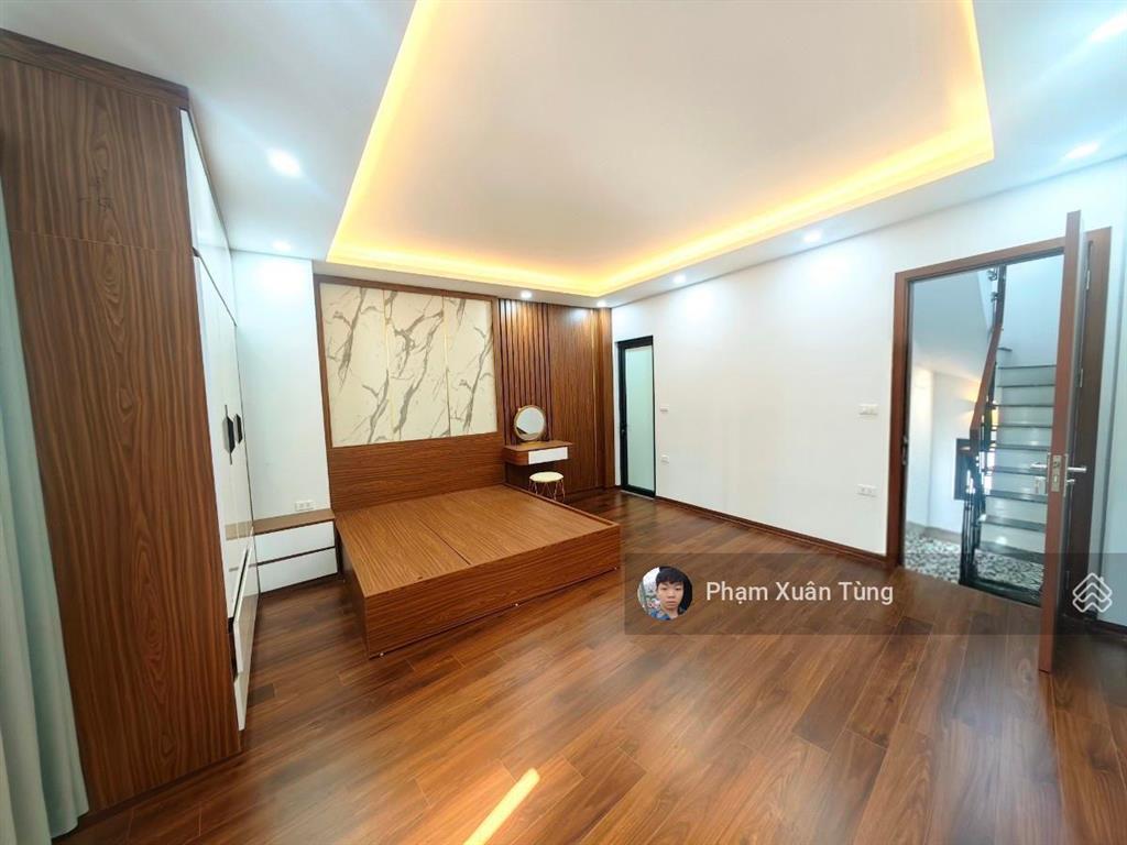 Trung tâm cầu giấy, nhà đẹp thang máy, xây mới, ngõ thông, 30m ra ô tô, 2 thoáng, ở luôn, 39.76m2