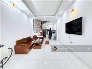 Xuân thủy  đh quốc gia, dân xây tâm huyết, pl sạch, ô tô sát nhà, 50m ô tô tránh, mới ở luôn, 41m