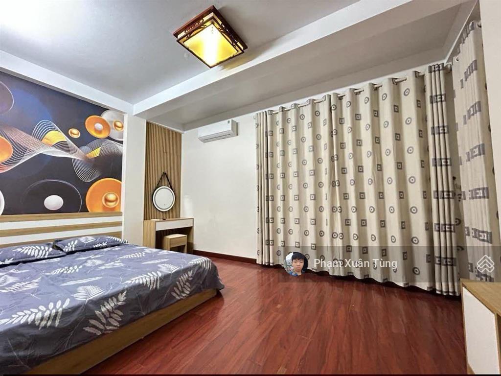 Hoàng quốc việt, ngõ thông, không qh, 40m ra ôtô, nhà đẹp giá tốt, ở ngay, 40m2*5t
