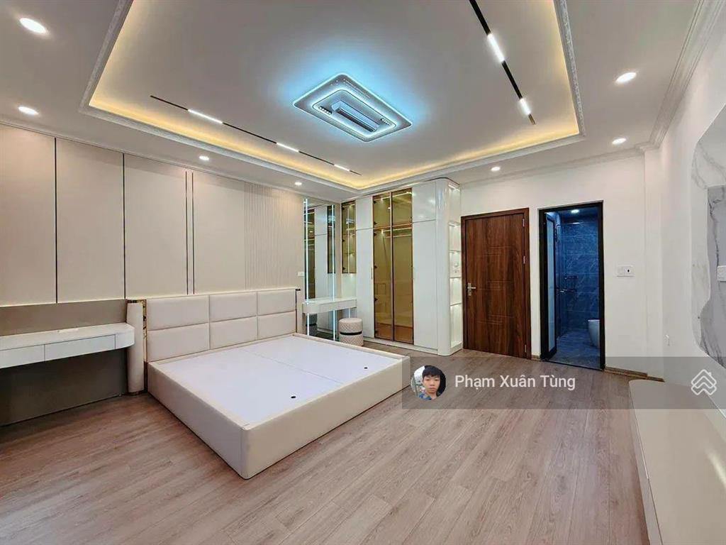 Kim mã, nhà đẹp xây chắc chắn, ngõ thông, ôtô đỗ cổng, gần phố, thoáng, giá tốt nhất khu vực, 43m2
