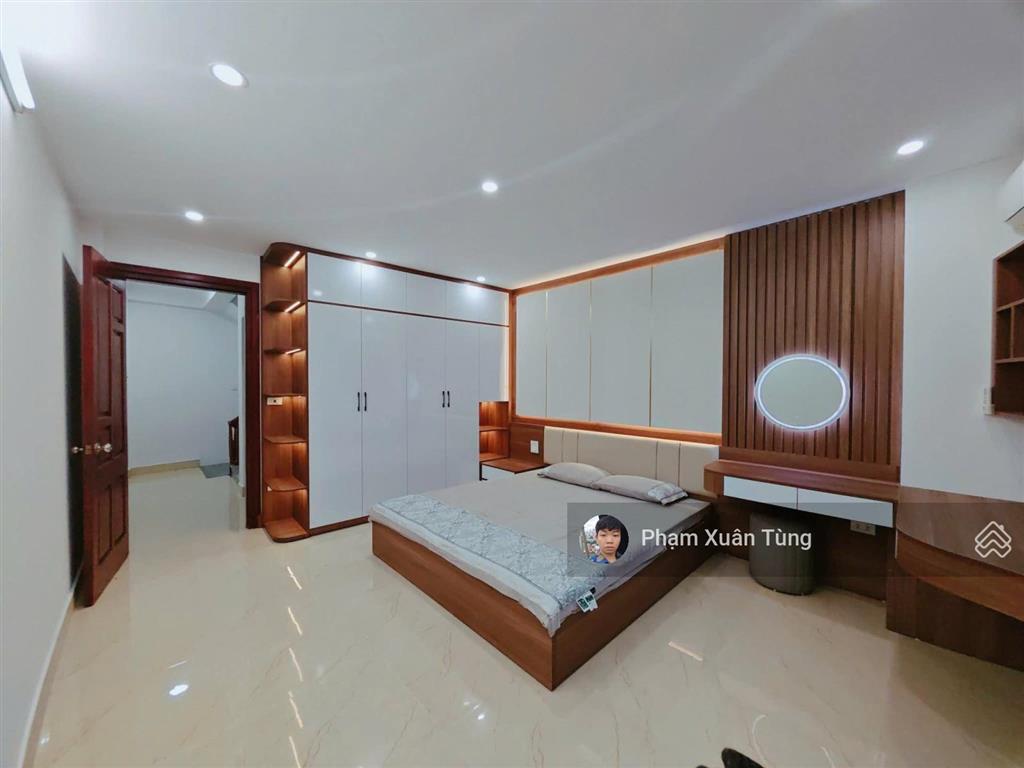 Kim mã, nhà đẹp xây chắc chắn, ngõ thông, ôtô đỗ cổng, gần phố, thoáng, giá tốt nhất khu vực, 43m2