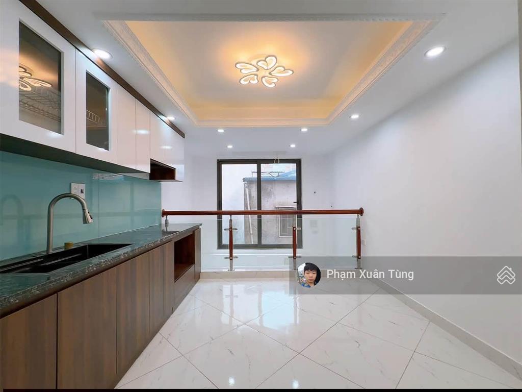 Đội cấn, nhà riêng gần phố, gần ô tô, 2 thoáng, ngõ thông, không quy hoạch, ở sướng, 28m²*5t