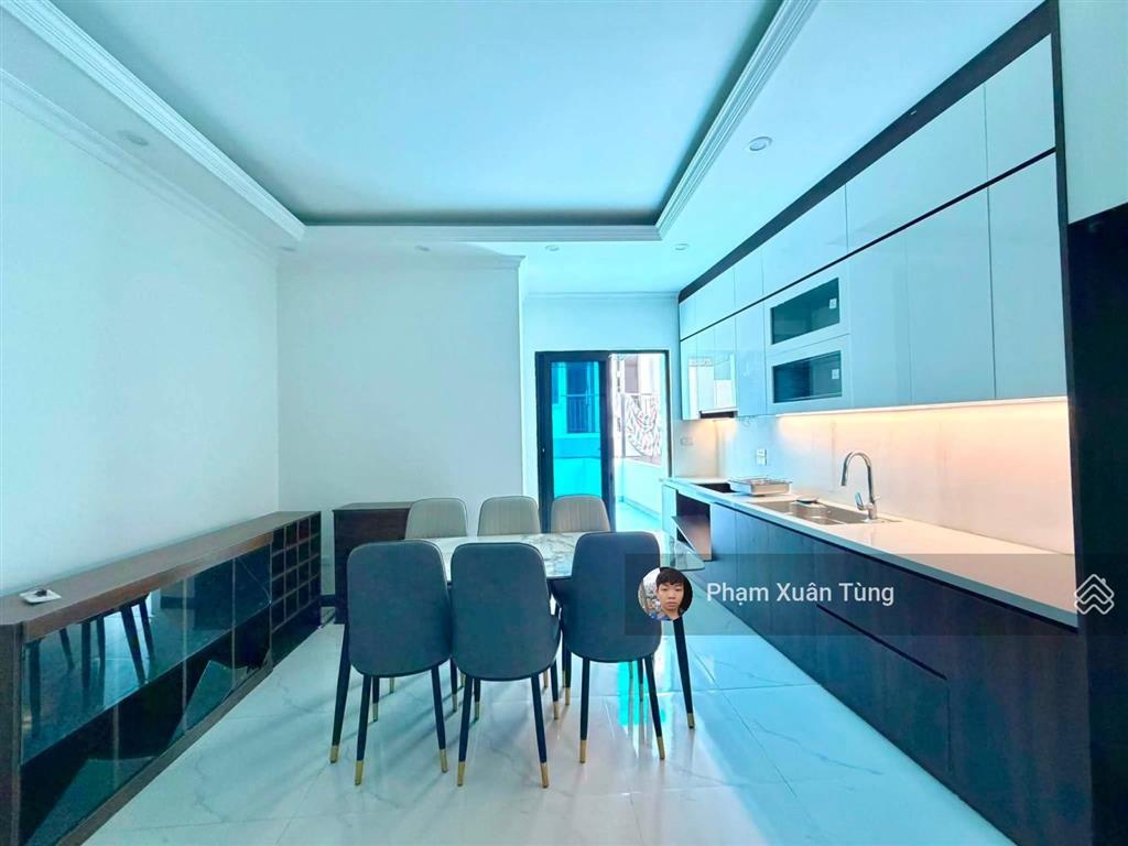 Đội cấn, thang máy nhà mới, ngõ thông 3 gác phi ầm ầm, qh ổn định, gần phố gần ô tô, 44m²*6t