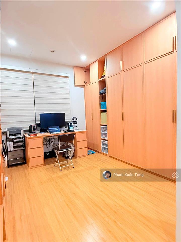 Phố vip! văn cao, vị trí đỉnh, mặt ngõ thông, 4 nhà ra mặt phố, 2 thoáng, nhà đẹp ở luôn, 36m²
