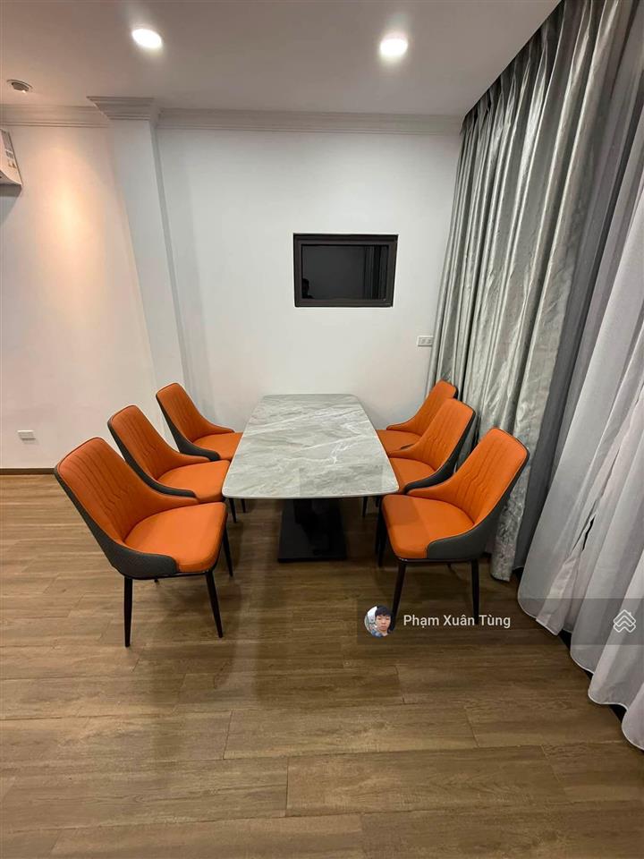 Ngọc khánh, nhà đẹp thang máy xịn sò, ngõ 3 gác thông, vài chục m ra phố, tặng nt, ở ngay, 43m