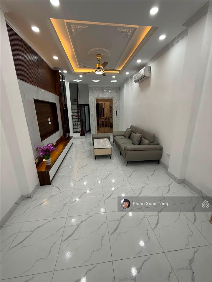 Ngọc khánh, nhà đẹp thang máy xịn sò, ngõ 3 gác thông, vài chục m ra phố, tặng nt, ở ngay, 43m