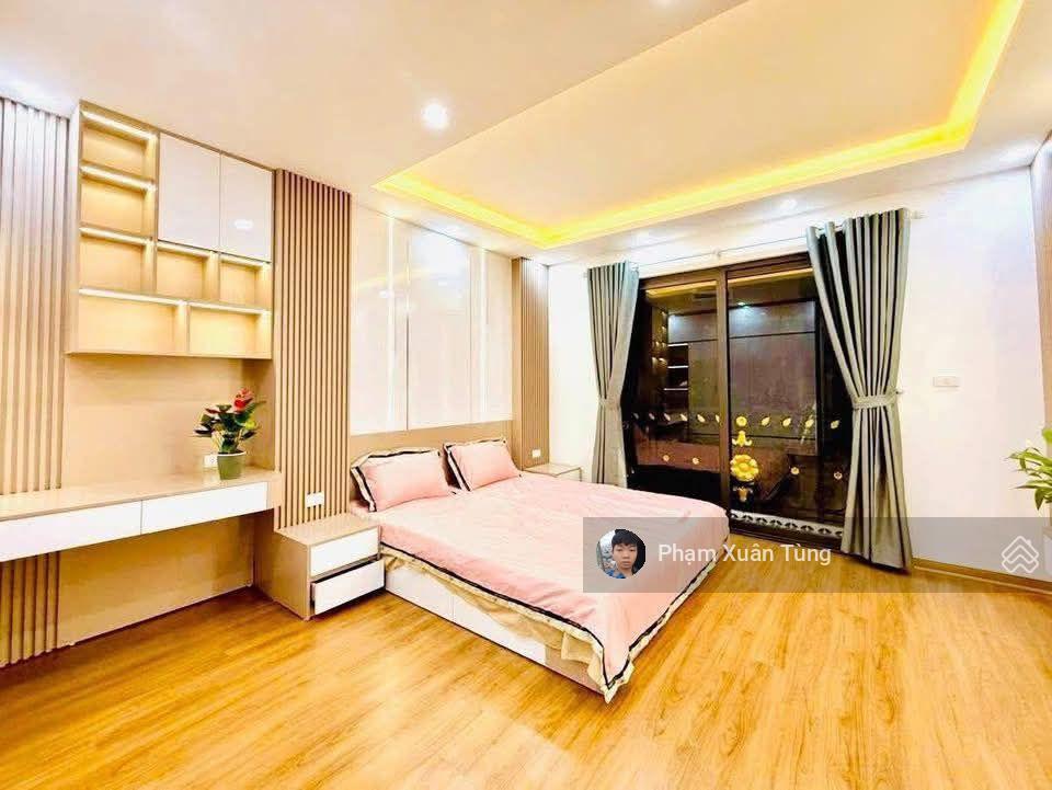 Giảm 700tr! ngọc khánh, nhà đẹp xây chắc chắn, ngõ thông, cách phố vài chục m, thoáng sáng, 38m²
