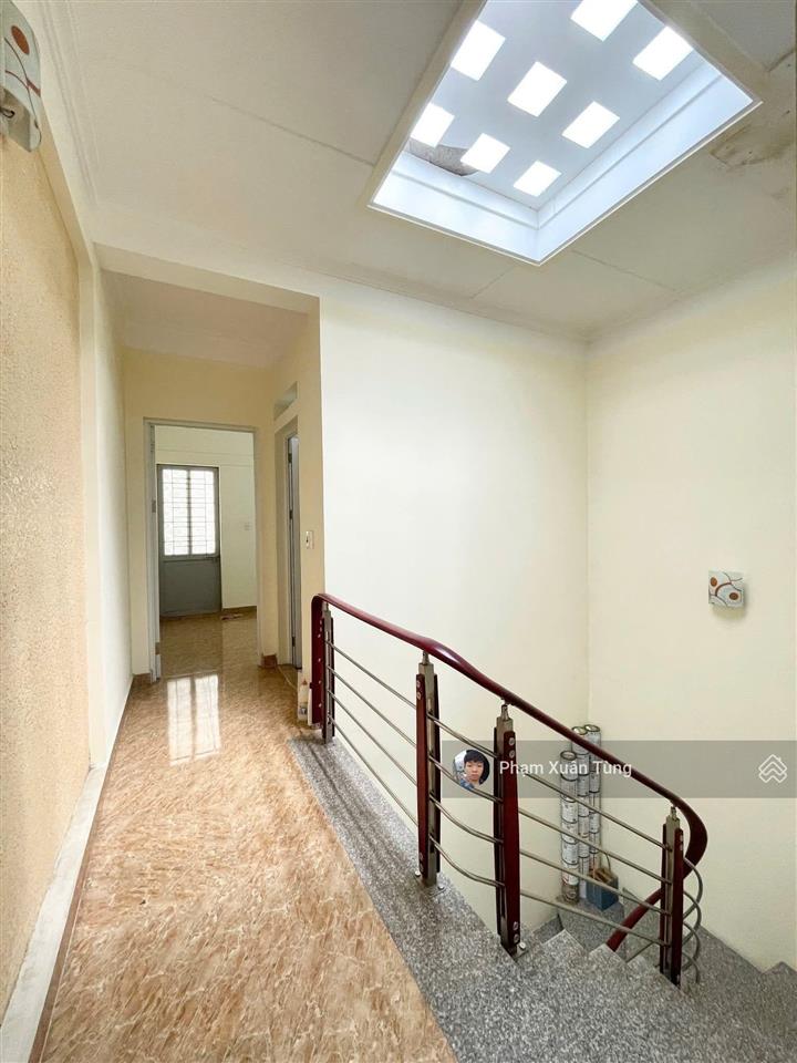 Nguyễn khánh toàn, dân xây chắc chắn, còn mới ở luôn, ngõ 3 gác, 50m ra phố, thoáng, 44m²*5t