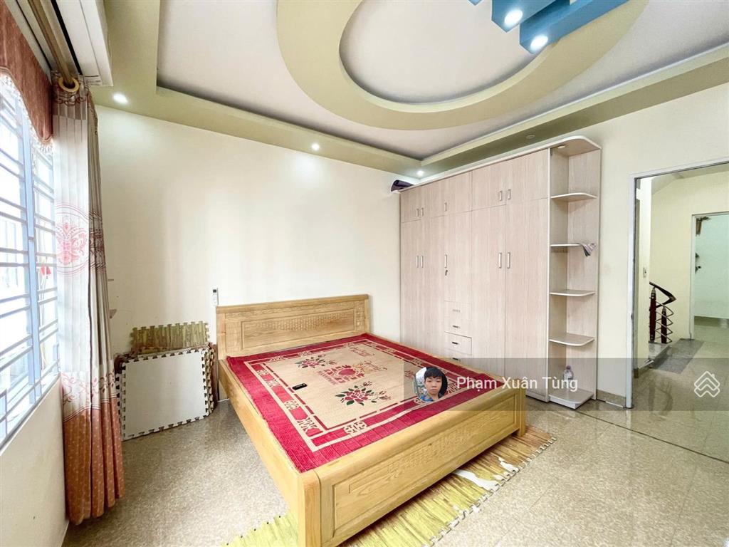 Nguyễn khánh toàn, dân xây chắc chắn, còn mới ở luôn, ngõ 3 gác, 50m ra phố, thoáng, 44m²*5t