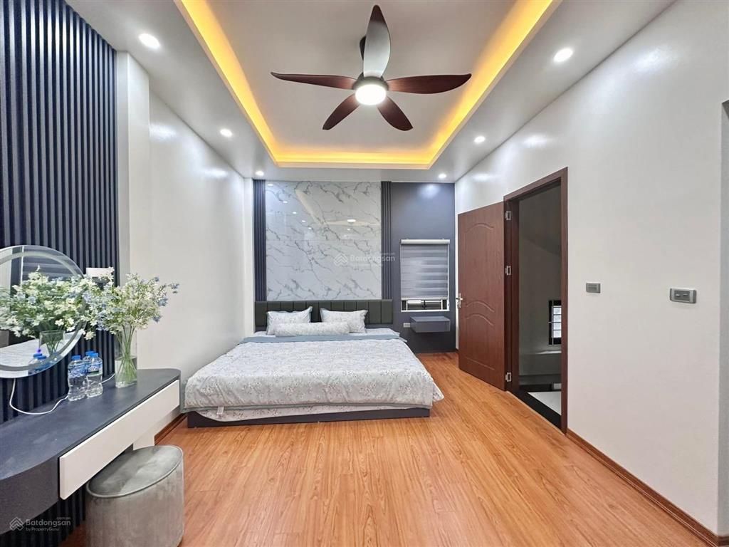 Hiếm! vĩnh phúc  ba đình, nhà mới, ngõ 3 gác, 60m ô tô đỗ, tặng nt, mới ở ngay, 40m2*4t