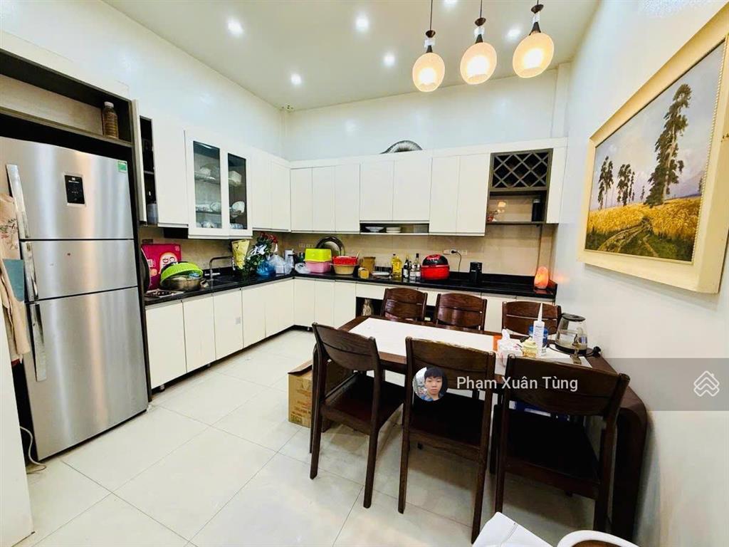 Nhà đẹp cầu giấy. ngõ thông tứ tung, ba gác đỗ cửa, 50m ra phố, dân xây thoáng, không qh, 46m2 x 4t