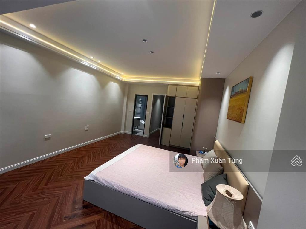 Vip! văn cao, thang máy nhà mới ở luôn, qh ổn định, ngõ thông tứ tung, 30m ôtô tránh, 46m²