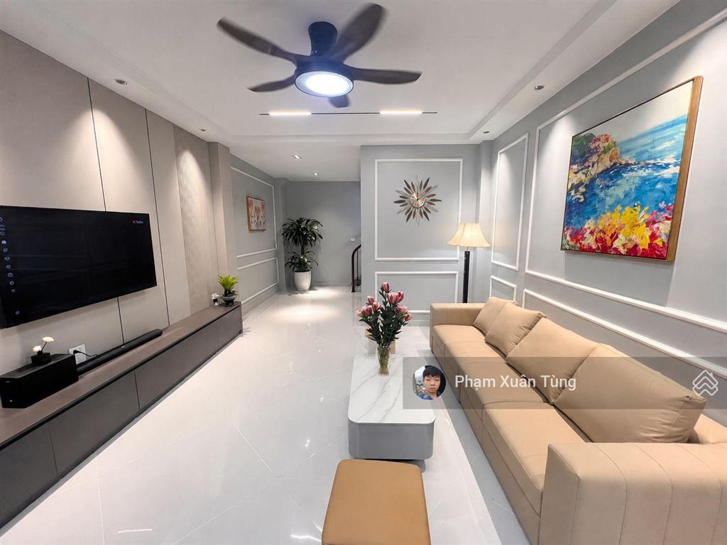 Vip! văn cao, thang máy nhà mới ở luôn, qh ổn định, ngõ thông tứ tung, 30m ôtô tránh, 46m²