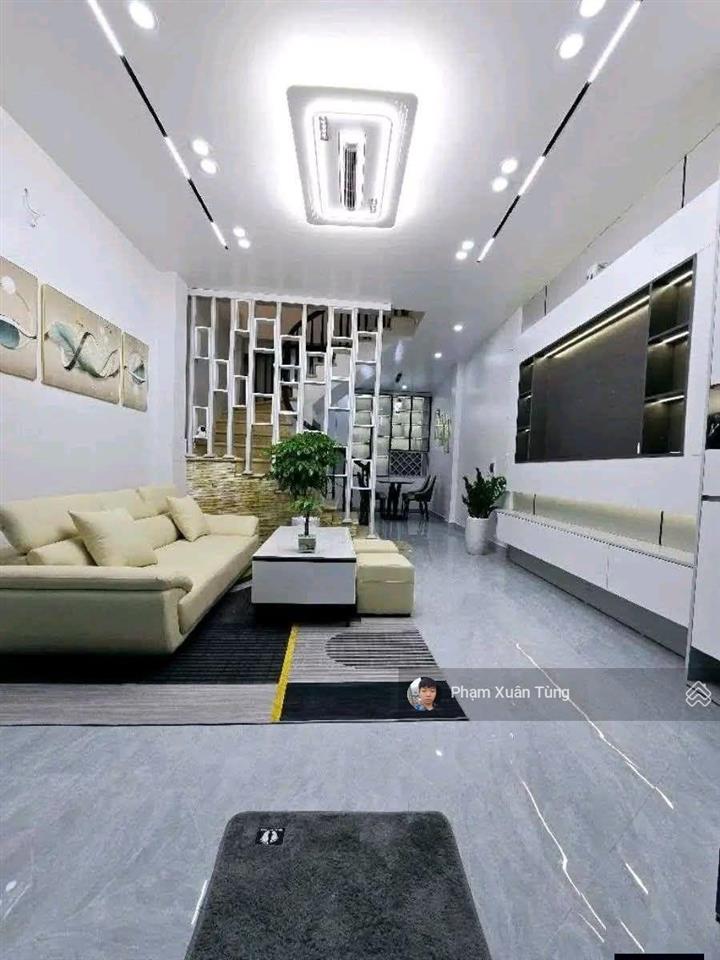 Giảm 800tr! xuân thủy, ngõ thông tứ tung, xây chắc chắn, pl chuẩn, ôtô gần nhà, còn mới ngay, 42m²