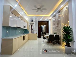 Tt cầu giấy, nhà mới, tháng máy, không qh, ngõ 3 gác thông, 60m ôtô đỗ, 2 thoáng, mới ở ngay, 46m2