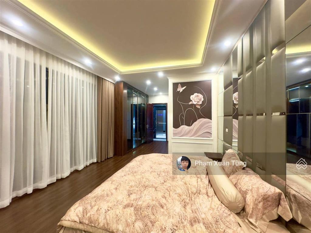 Ngọc khánh, nhà đẹp, thang máy mới, ngõ 3 gác tránh, thông tứ tung, 50m ra phố, ở ngay, 37m²*6t
