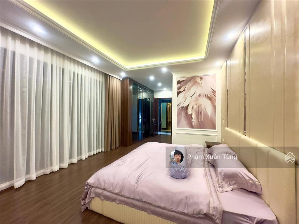 Ngọc khánh, nhà đẹp, thang máy mới, ngõ 3 gác tránh, thông tứ tung, 50m ra phố, ở ngay, 37m²*6t