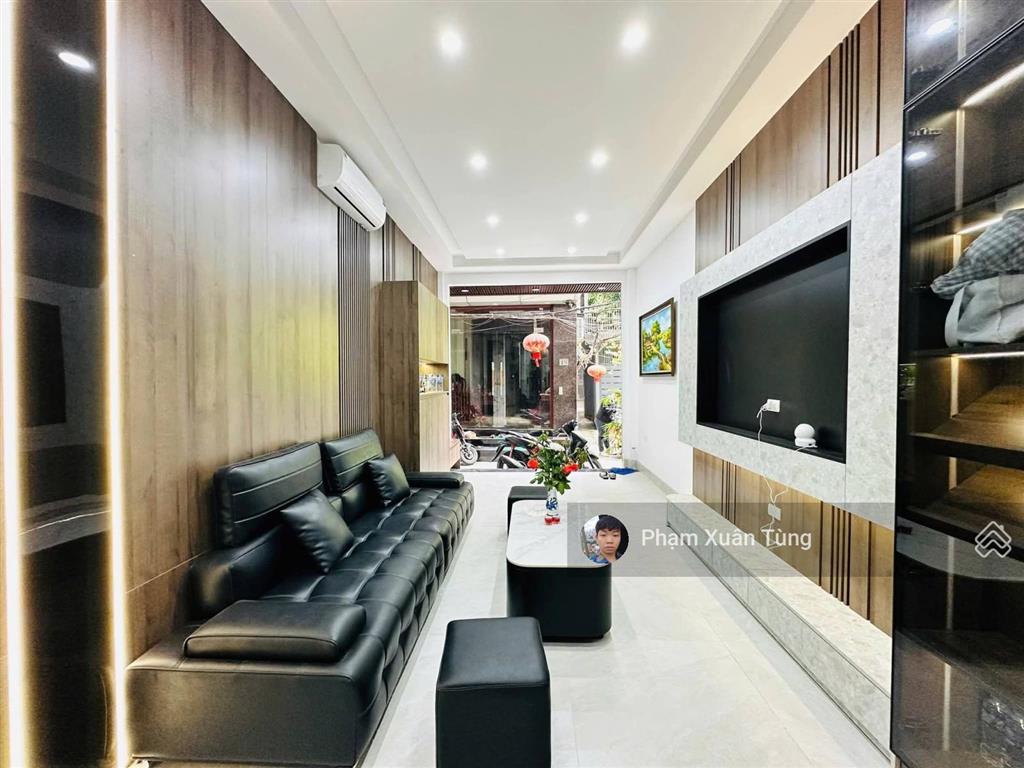 Ngọc khánh, nhà đẹp, thang máy mới, ngõ 3 gác tránh, thông tứ tung, 50m ra phố, ở ngay, 37m²*6t