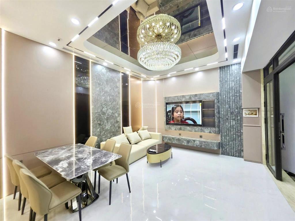 Lô góc ngọc hà, ngõ thông, 3 thoáng, thang máy, thông sàn kinh doanh, sổ cc, gần phố, mới đẹp, 45m2