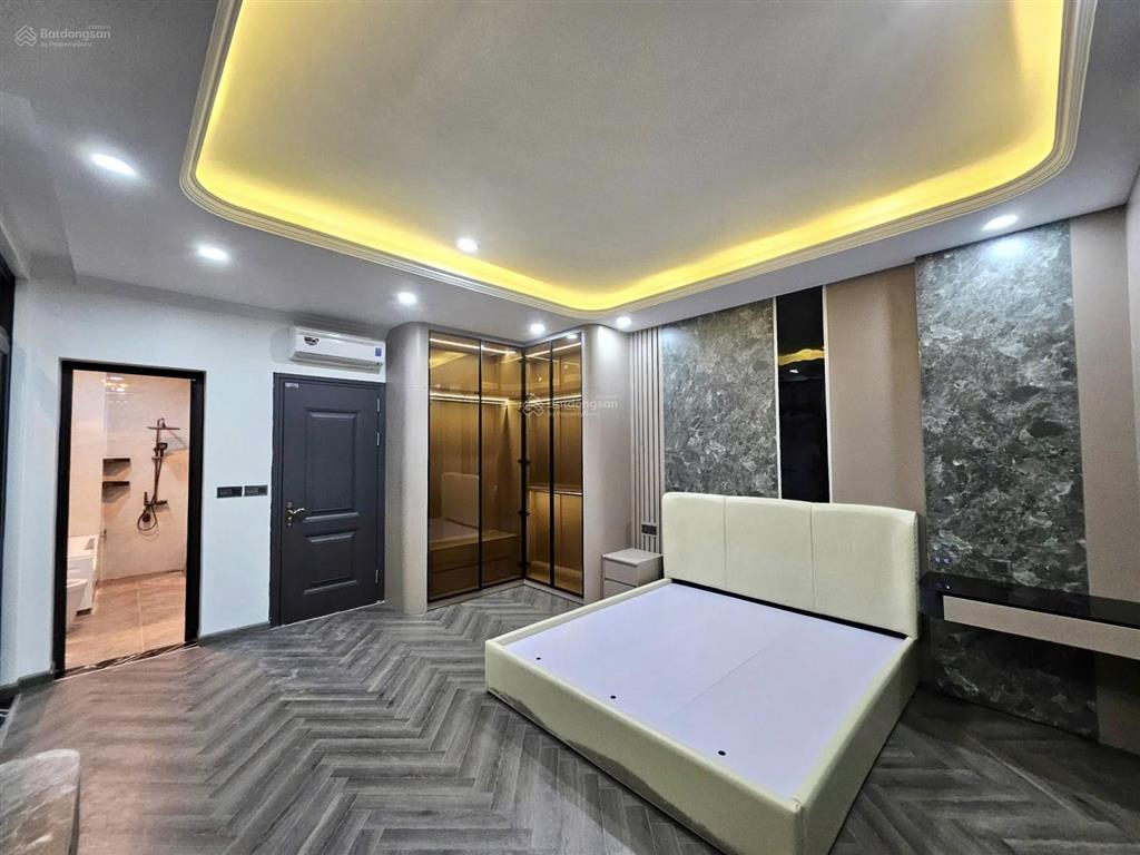 Lô góc ngọc hà, ngõ thông, 3 thoáng, thang máy, thông sàn kinh doanh, sổ cc, gần phố, mới đẹp, 45m2