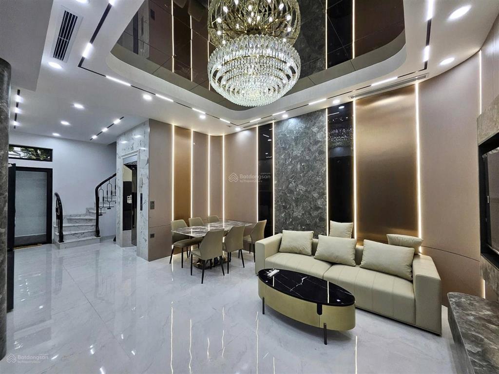 Lô góc ngọc hà, ngõ thông, 3 thoáng, thang máy, thông sàn kinh doanh, sổ cc, gần phố, mới đẹp, 45m2