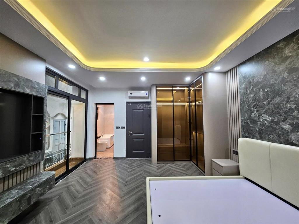 Lô góc ngọc hà, ngõ thông, 3 thoáng, thang máy, thông sàn kinh doanh, sổ cc, gần phố, mới đẹp, 45m2