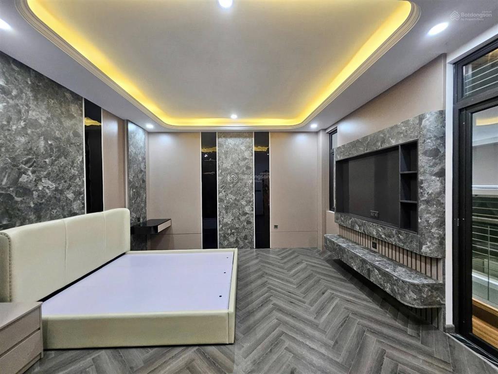 Lô góc ngọc hà, ngõ thông, 3 thoáng, thang máy, thông sàn kinh doanh, sổ cc, gần phố, mới đẹp, 45m2