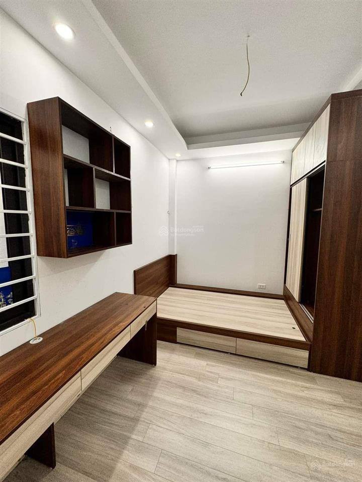 Nhà đẹp bay nhanh! đội cấn, ngõ 3 gác tránh, gần phố, thoáng, trước nhà 2.5m, ở luôn, 39.8m²*5t