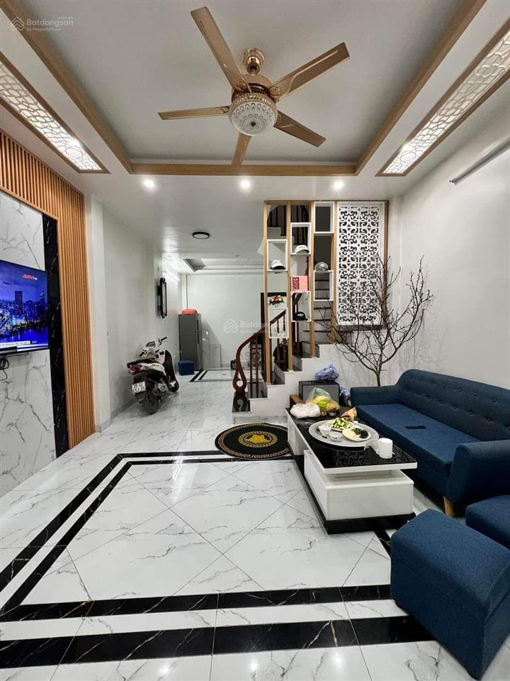 Nhà đẹp bay nhanh! đội cấn, ngõ 3 gác tránh, gần phố, thoáng, trước nhà 2.5m, ở luôn, 39.8m²*5t