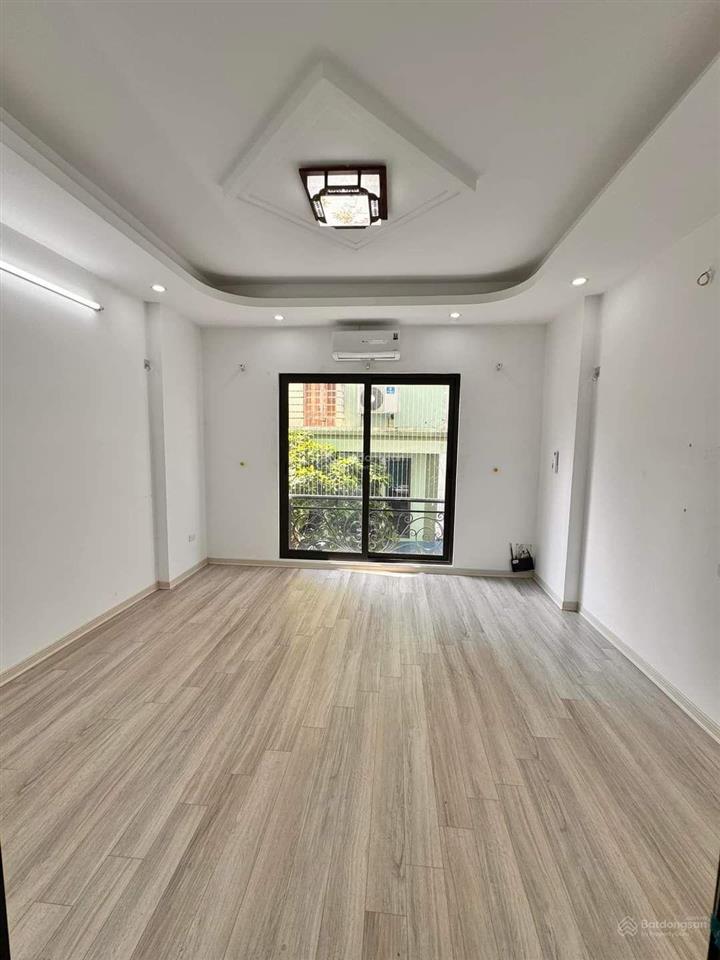 Nhà đẹp bay nhanh! đội cấn, ngõ 3 gác tránh, gần phố, thoáng, trước nhà 2.5m, ở luôn, 39.8m²*5t