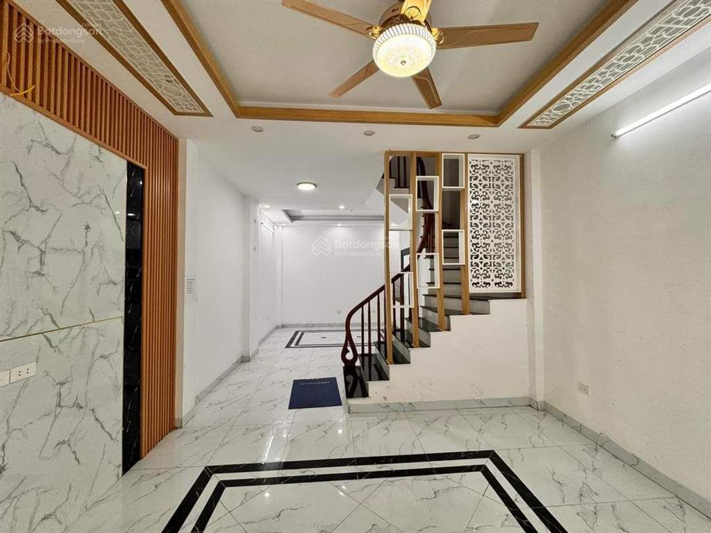 Nhà đẹp bay nhanh! đội cấn, ngõ 3 gác tránh, gần phố, thoáng, trước nhà 2.5m, ở luôn, 39.8m²*5t