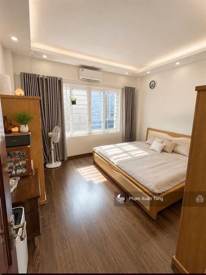 Bán nhà đội cấn, vài bước ra phố, lô góc 3 thoáng, xây chắc chắn, qh ổn định, còn đẹp ở luôn, 39m²
