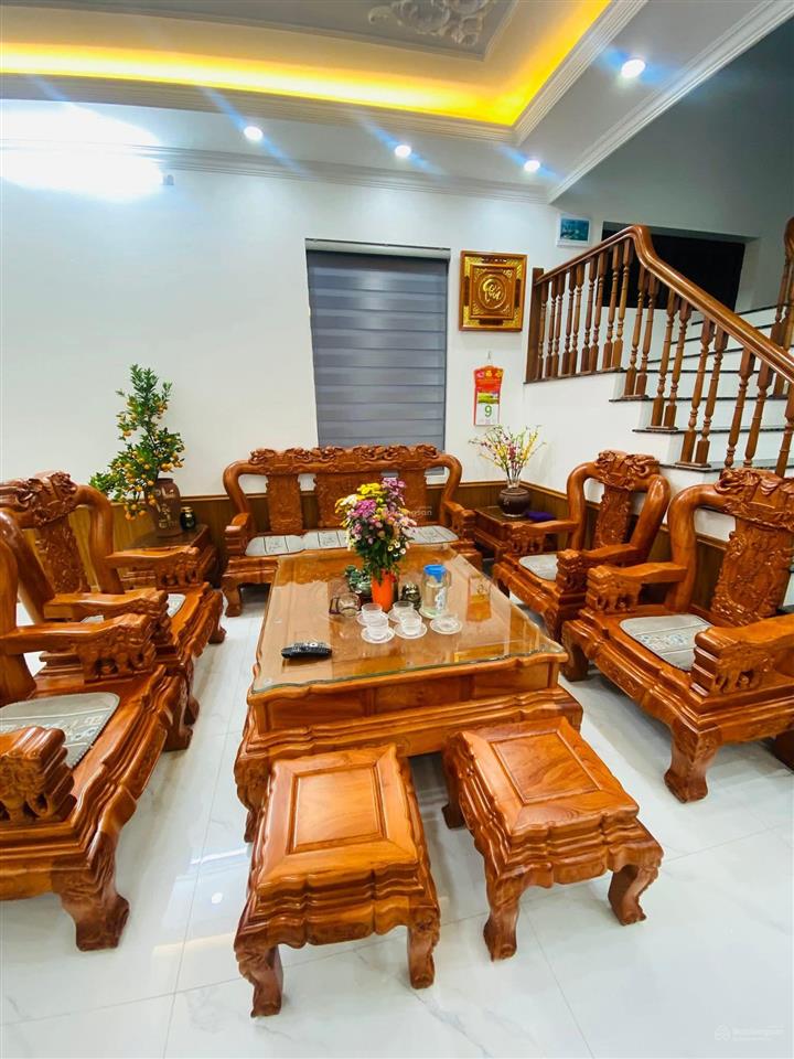 Cầu giấy, dân xây chắc chắn, ngõ 3 gác tránh, 60m ra ô tô tránh, 2 thoáng, kinh doanh, 44m²*5t