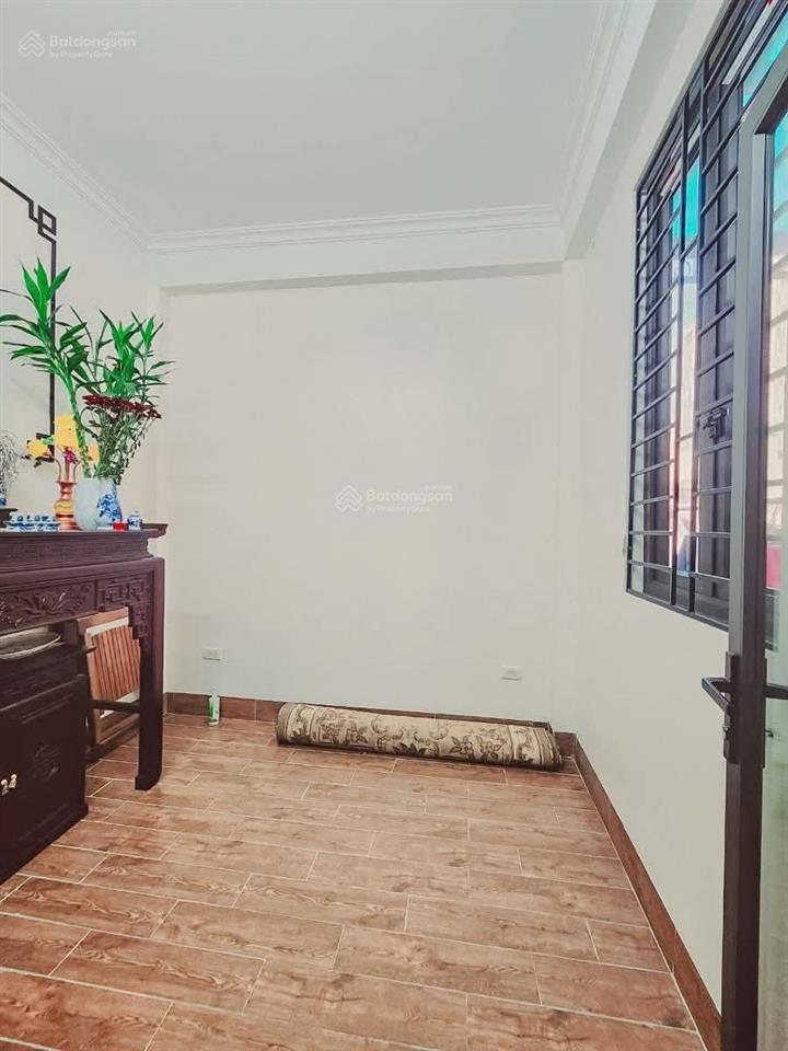 Cầu giấy, dân xây chắc chắn, ngõ 3 gác tránh, 60m ra ô tô tránh, 2 thoáng, kinh doanh, 44m²*5t