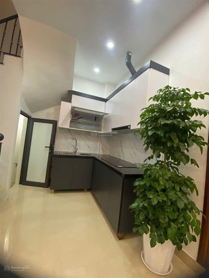Siêu hiếm! cầu giấy, dân xây, ngõ 3 gác, thông tứ tung, 70m ô tô tránh, gần phố, thoáng, 39m2*5t