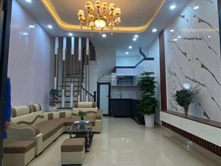 Siêu hiếm! cầu giấy, dân xây, ngõ 3 gác, thông tứ tung, 70m ô tô tránh, gần phố, thoáng, 39m2*5t
