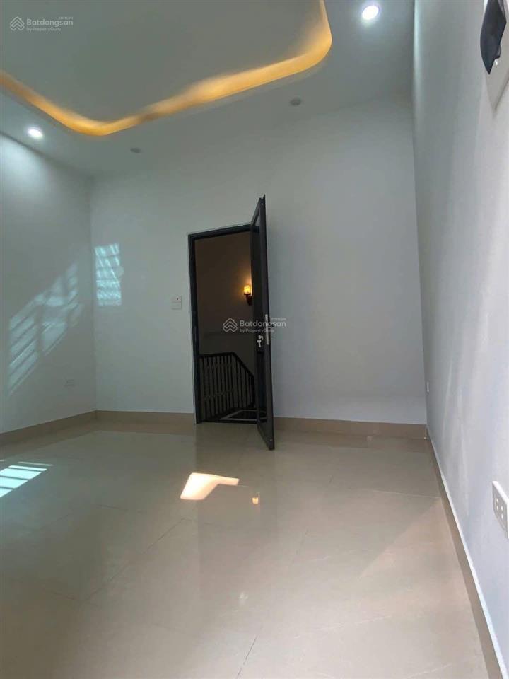 Siêu hiếm! cầu giấy, dân xây, ngõ 3 gác, thông tứ tung, 70m ô tô tránh, gần phố, thoáng, 39m2*5t