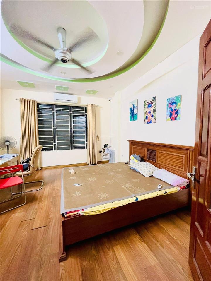 Siêu hiếm! ngọc khánh, ngõ thông 3 gác tránh, trước nhà 3m, gần phố, tặng nt, ở ngay, 46m2*5t