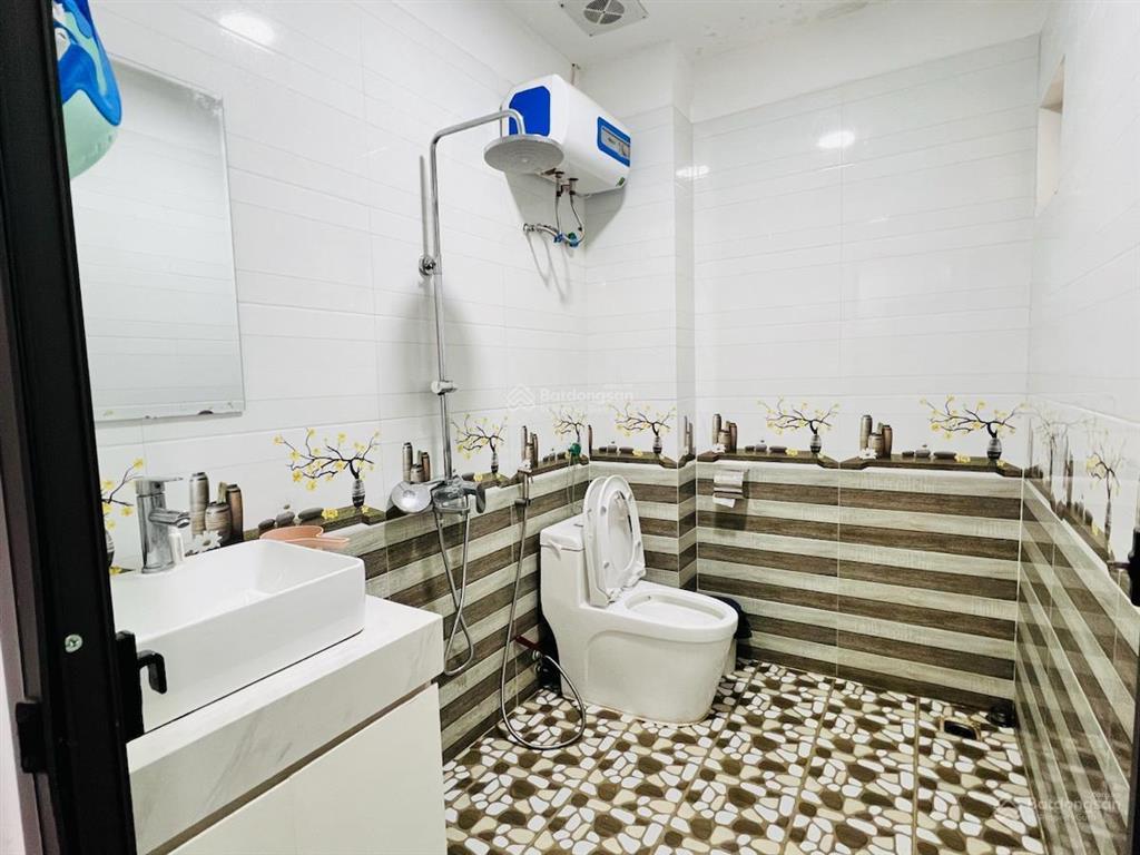 Hiếm! đội cấn, ngõ 3 gác tránh, 30m ô tô tránh, 2 thoáng vĩnh viễn, sân xe, ở ngay, 39.8m2*5t
